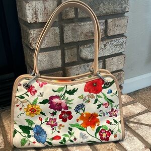 Talbots floral purse with magnetic closure